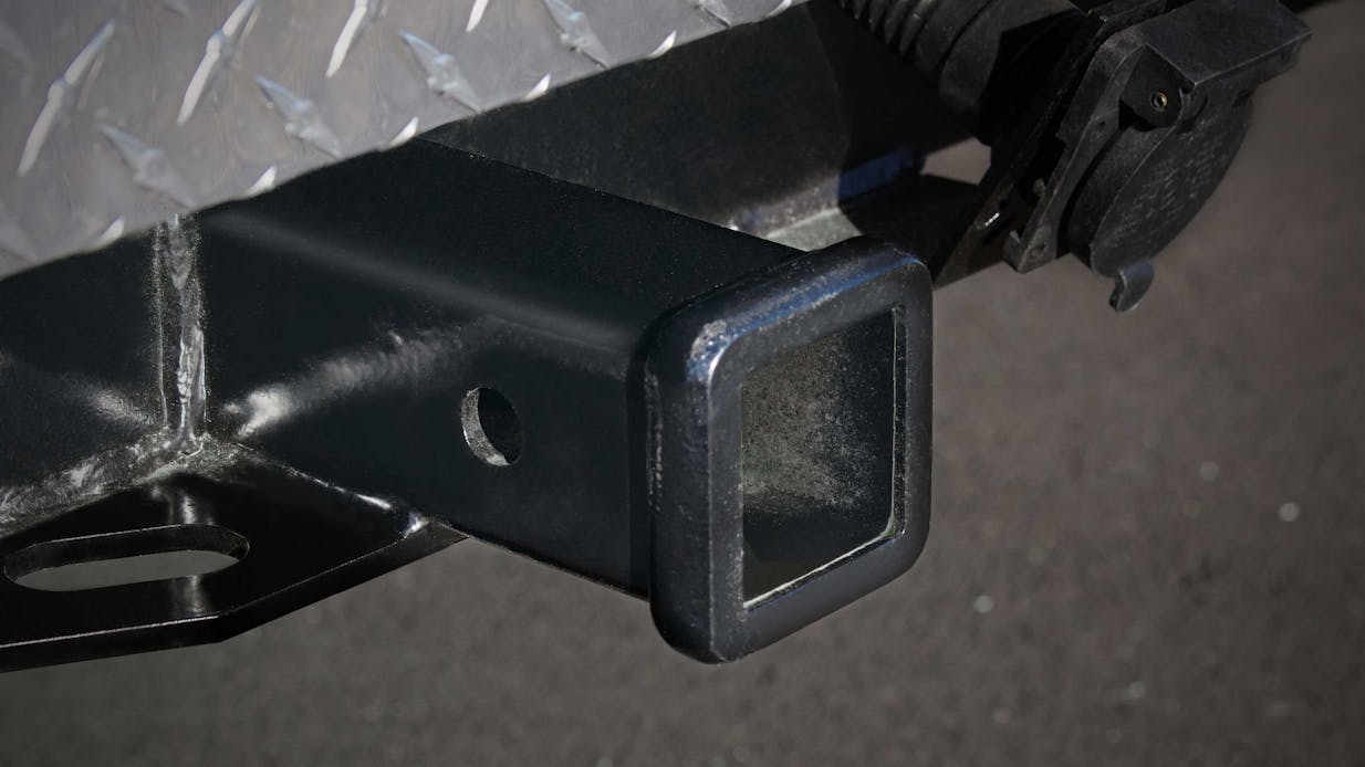 Thor Omni Magnitude Outlaw Class C Tow Hitch Trailer Hitch key feature