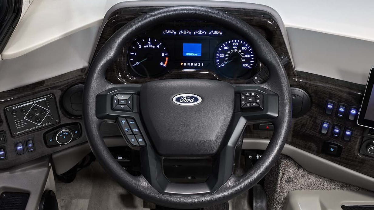 2023 Thor Miramar Challenger Outlaw Class A RV Cockpit and Dashboard