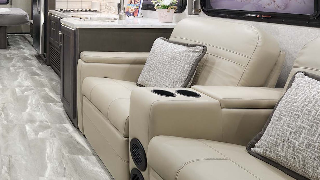 2023 Omni SV34 Mariposa Regatta F2B