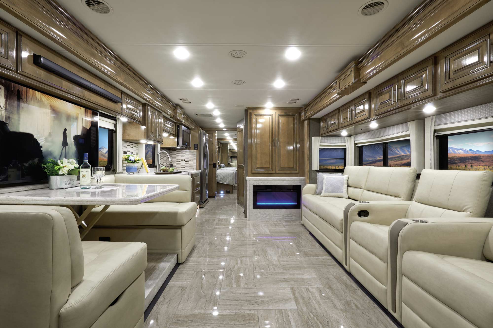 2020 Venetian L40 Catalina Decor Amherst Cabinetry