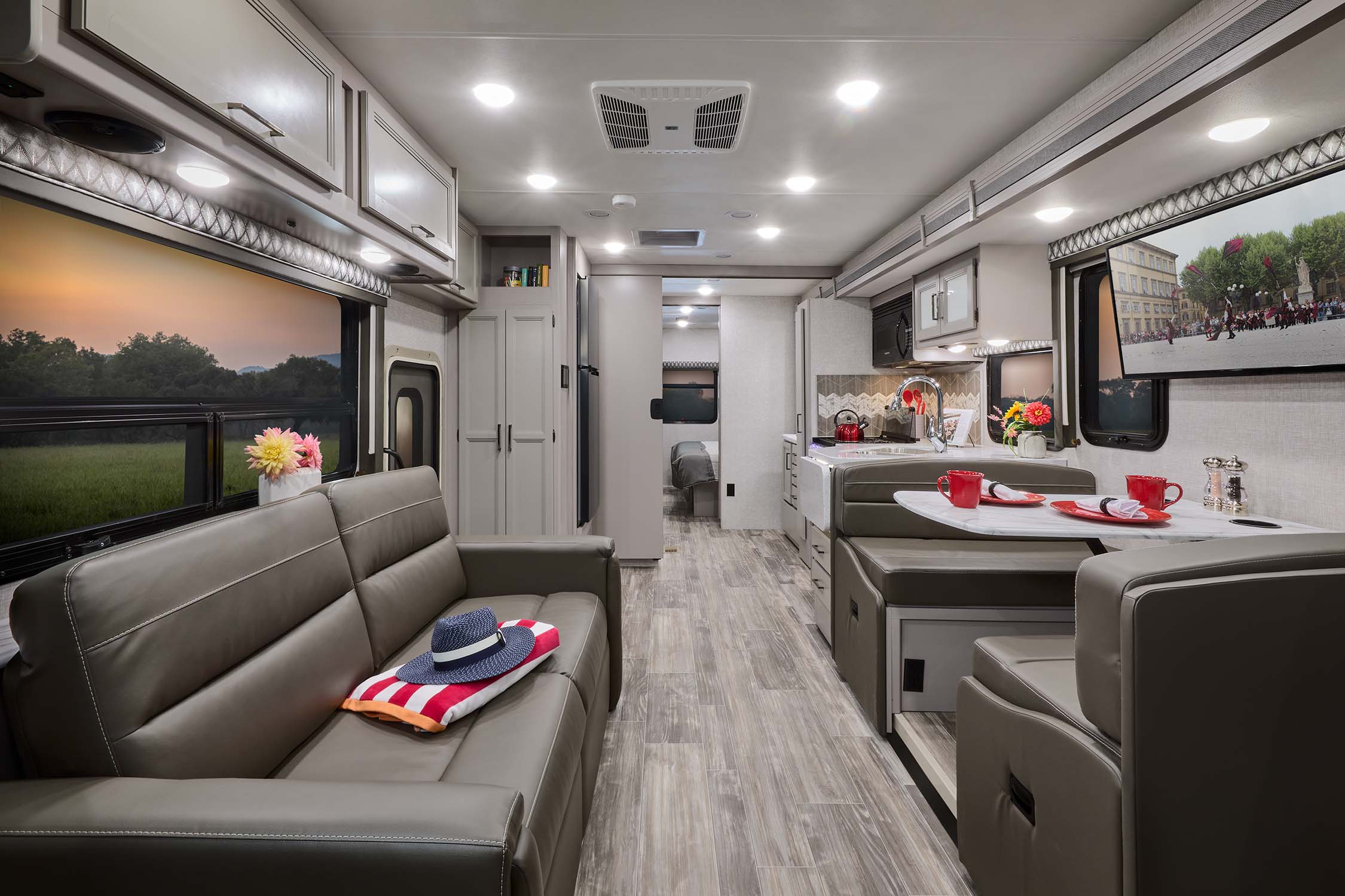 2022 Thor Hurricane Class A RV 31C Front to Back - Luxury Collection™ Charcoal Diamond