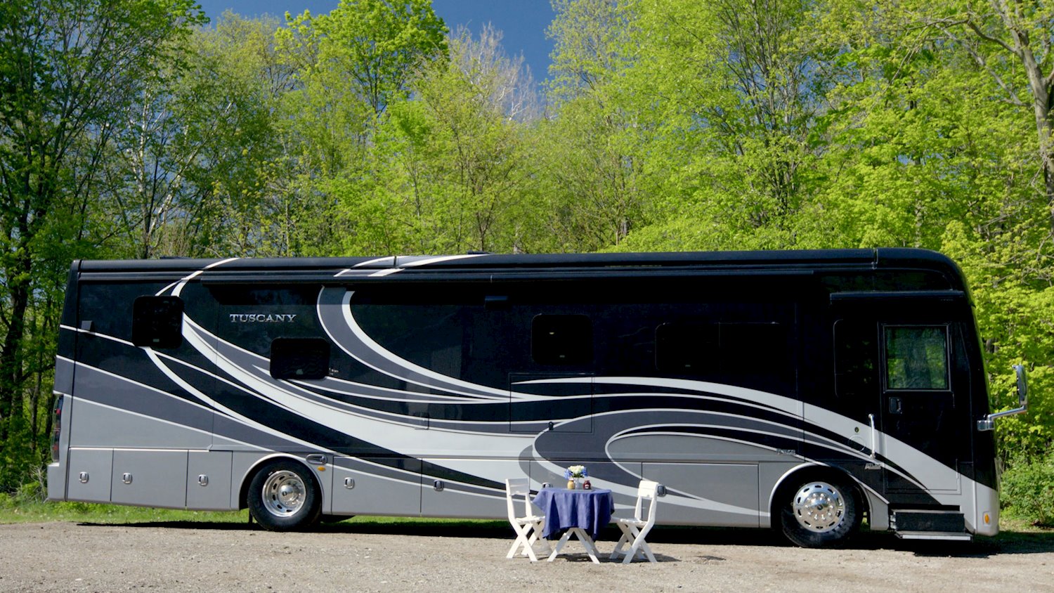 2022 Thor Tuscany Class A Diesel Pusher RV Stonegate Full Body Paint Lifestyle