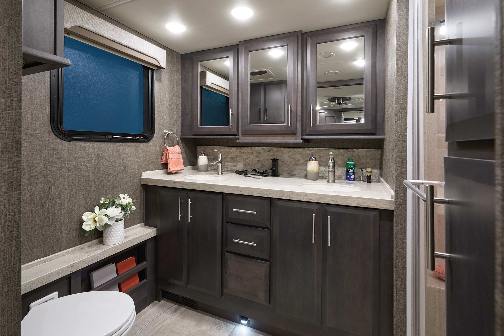 2022 Thor Venetian Class A Diesel Pusher RV F42 Dual Vanity Bath - Studio Collection™ Vespa Regatta Cabinetry