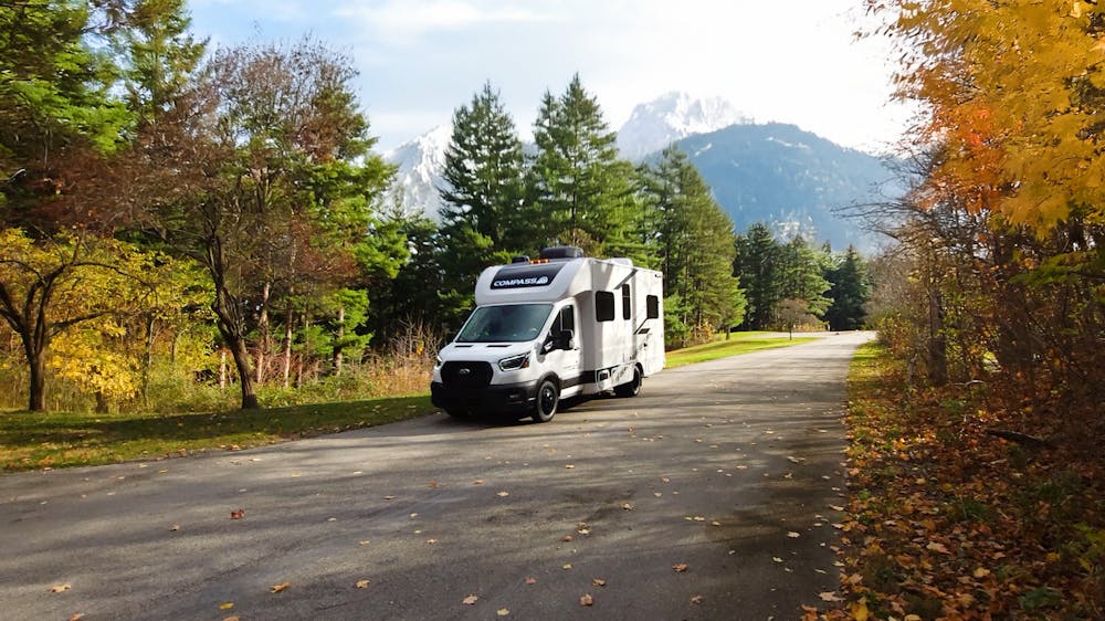 2025 Compass® GO 22MT Exterior