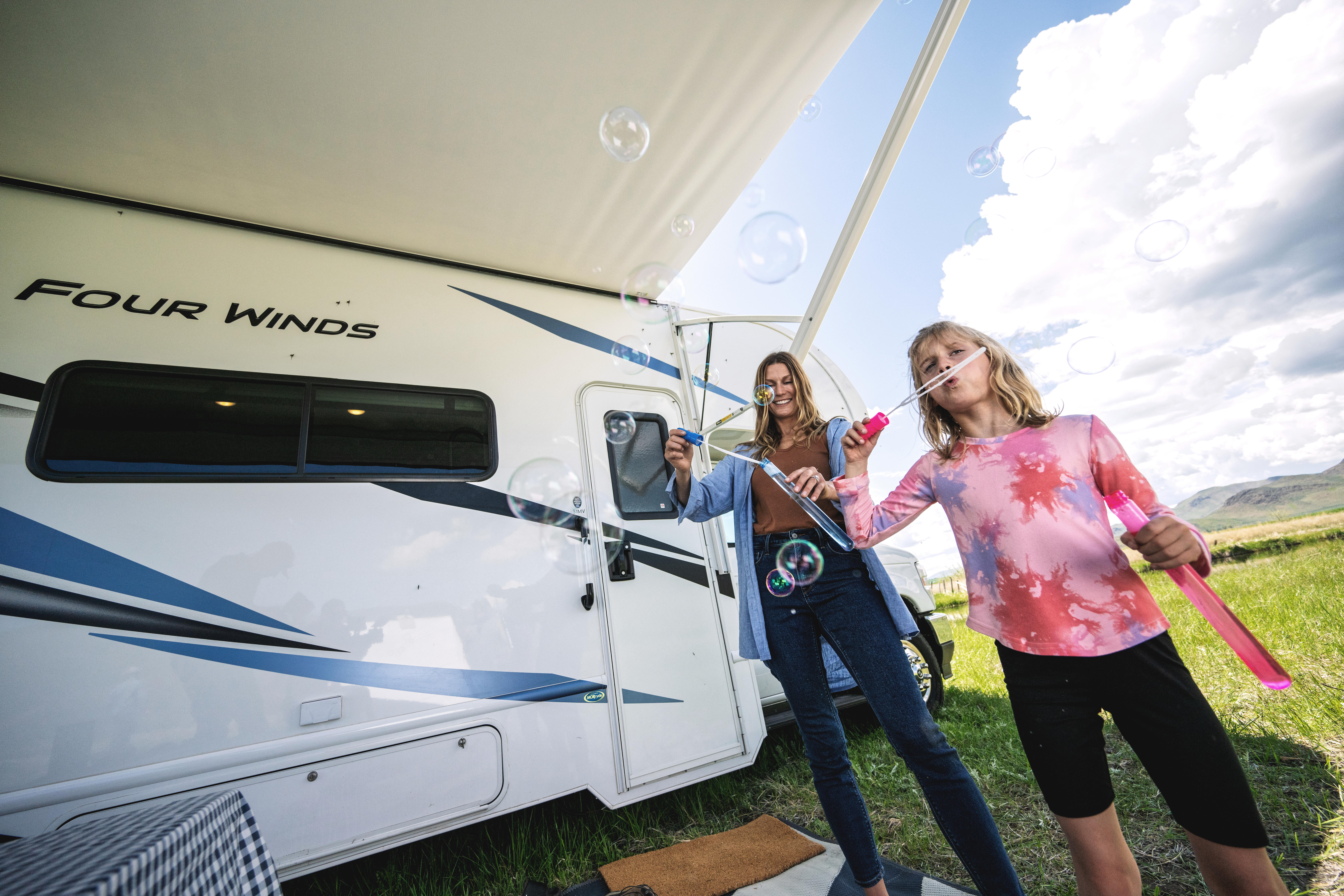 Four Winds class C with mom and daughter having family time