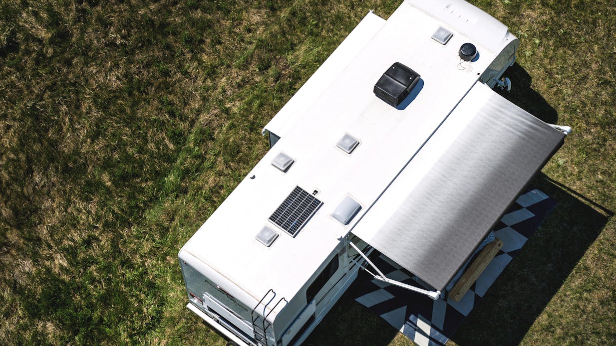 100 watt solar charging system on four winds class c motorhome