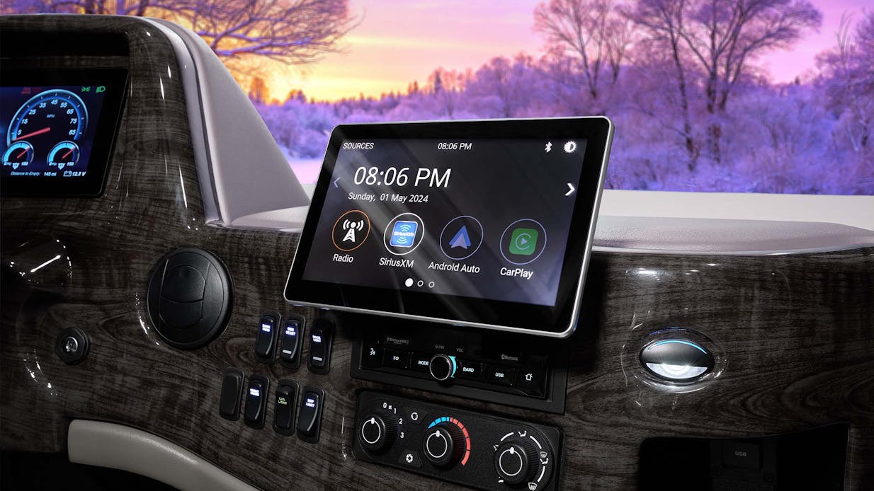 2024 Riviera Freightliner Dash Radio
