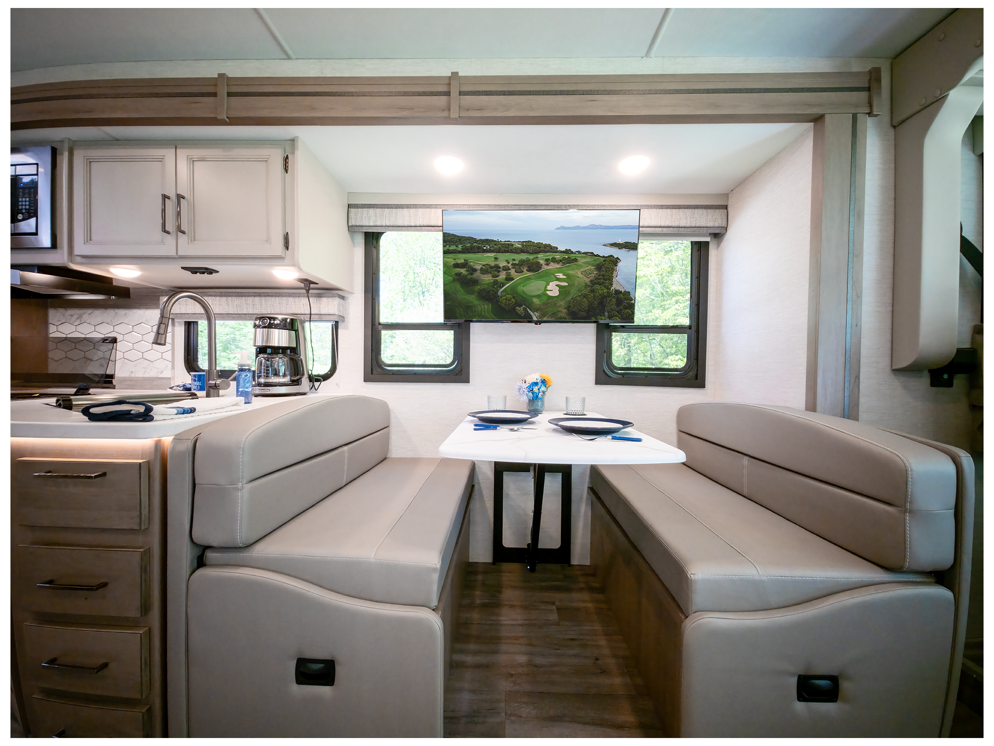 2026 ACE 32B Grand Haven Retreat Collection Dinette