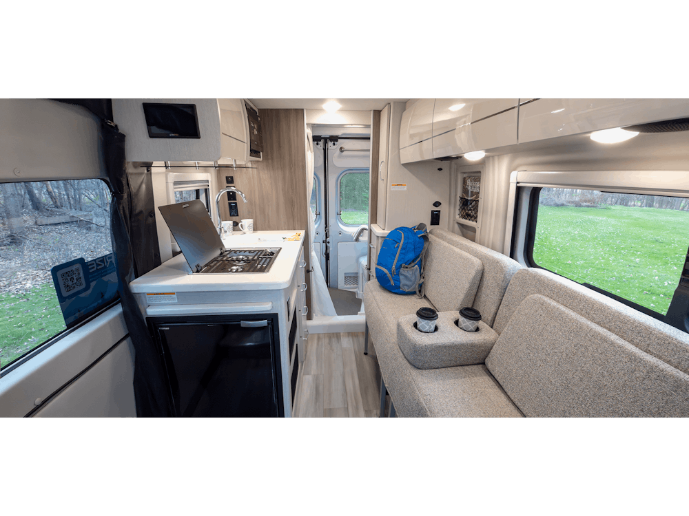 Rize 18M Modern White Modern White Front To Back