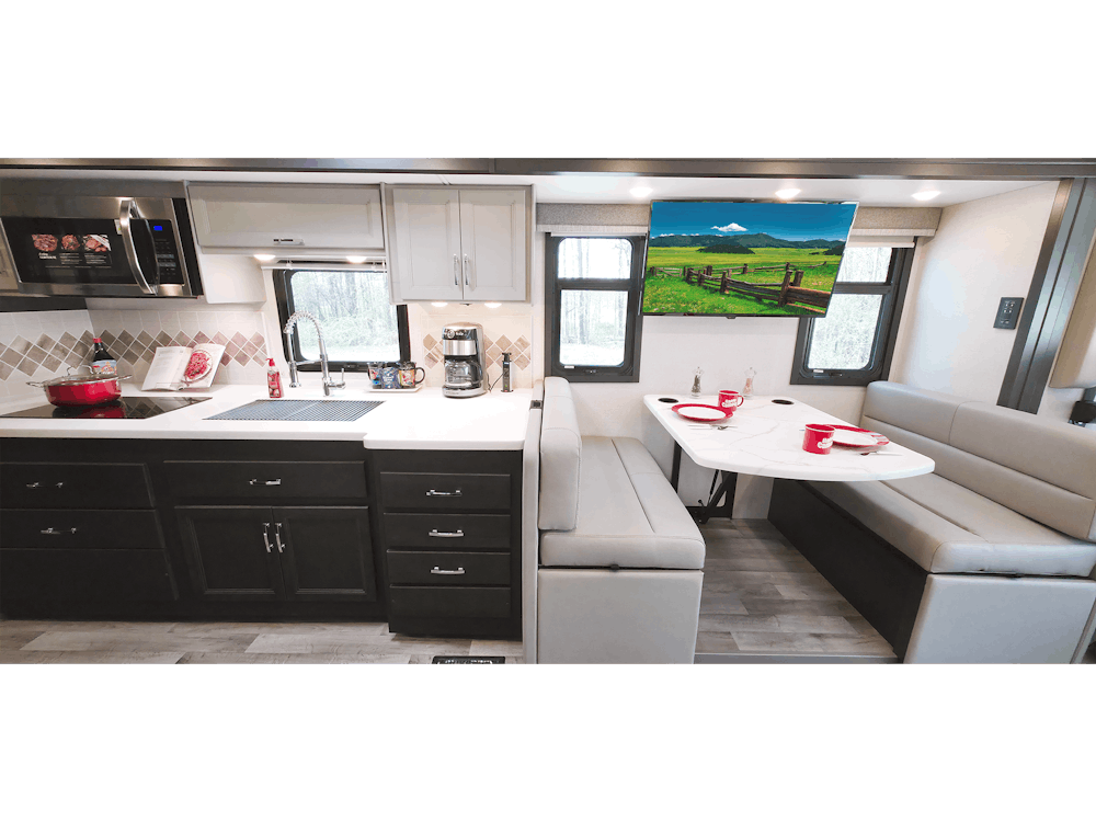 2026 Palazzo GT 33.6 Dovetail 2 Brighton Collection Kitchen and Dining