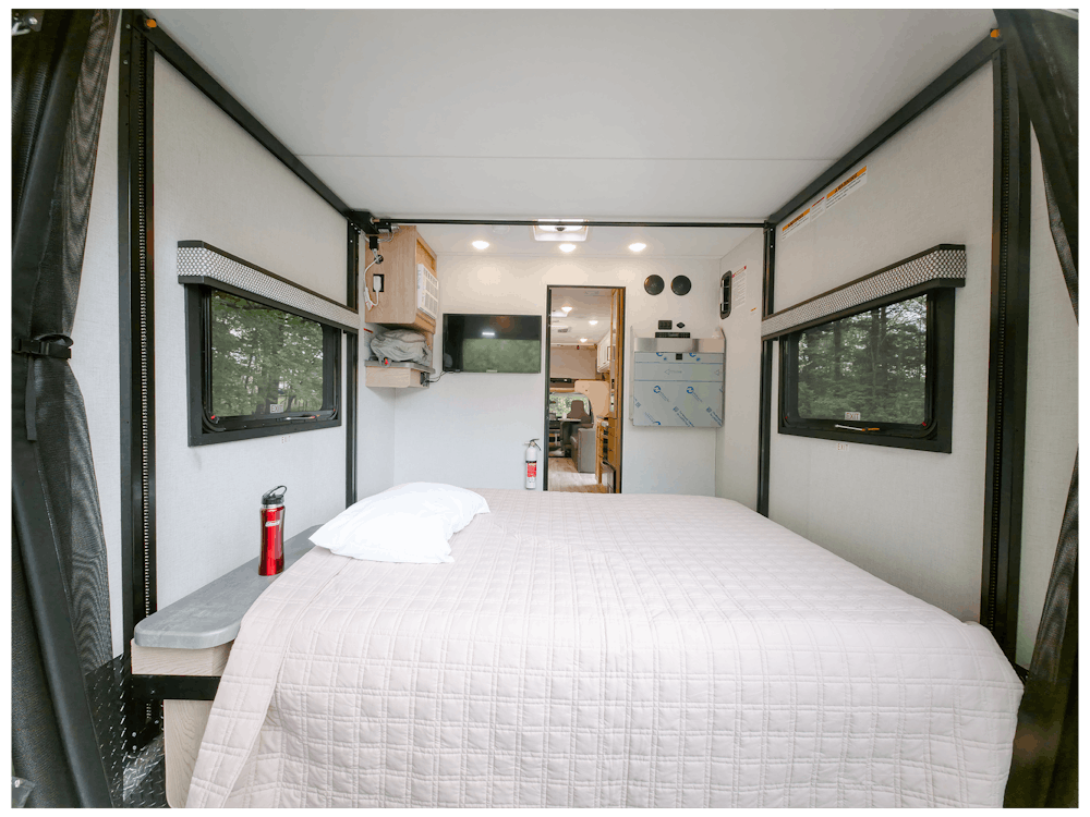 2026 Outlaw C 29J Carbon Steel Hampton Collection Bedroom