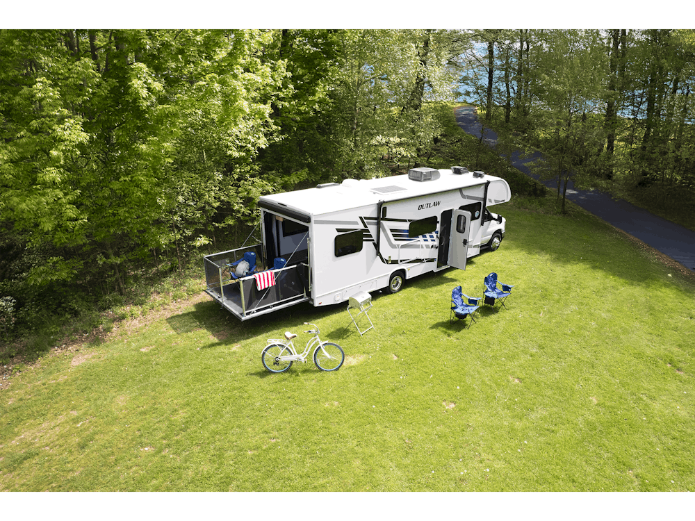 2026 Outlaw C 29J Rear Passenger Side and Patio