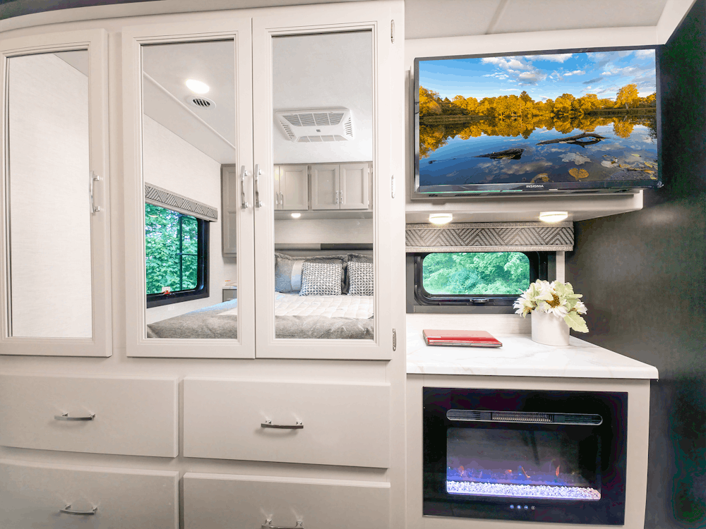 2026 Luminate MM30 Port Charlotte Mellow Mood Bedroom
