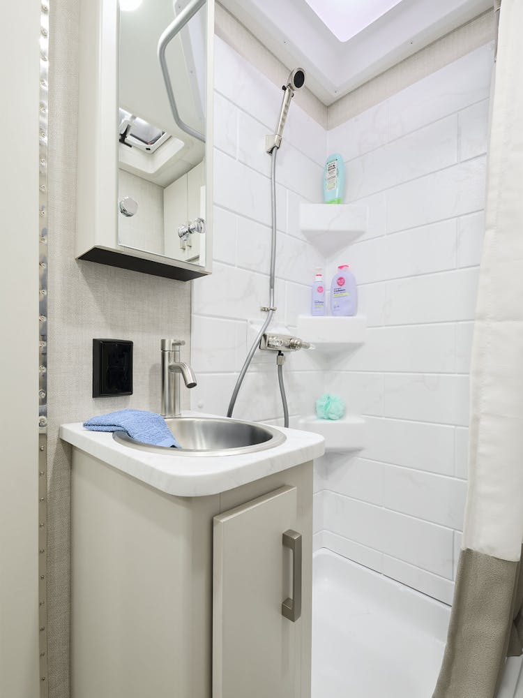 2026 Gemini 24KB Freshwater Pearl Coastal Cream Bath