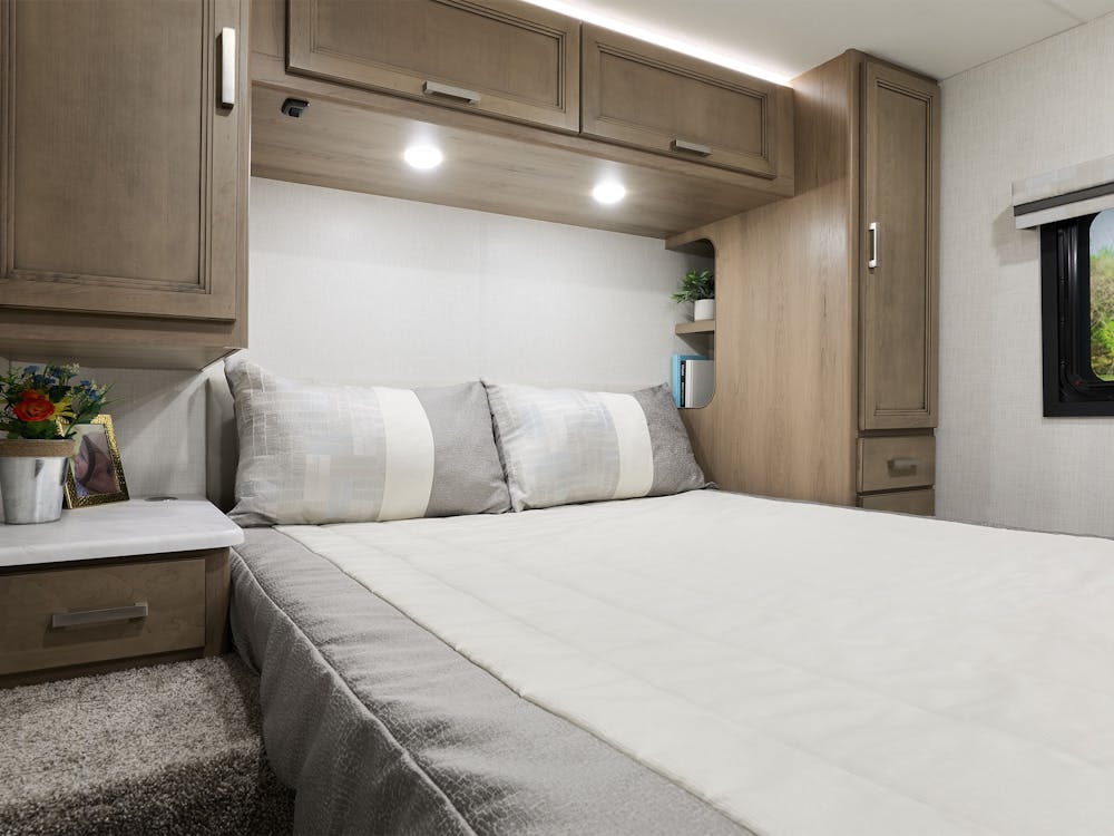 2026 Axis 28.1 Seapearl Napa Collection Bed