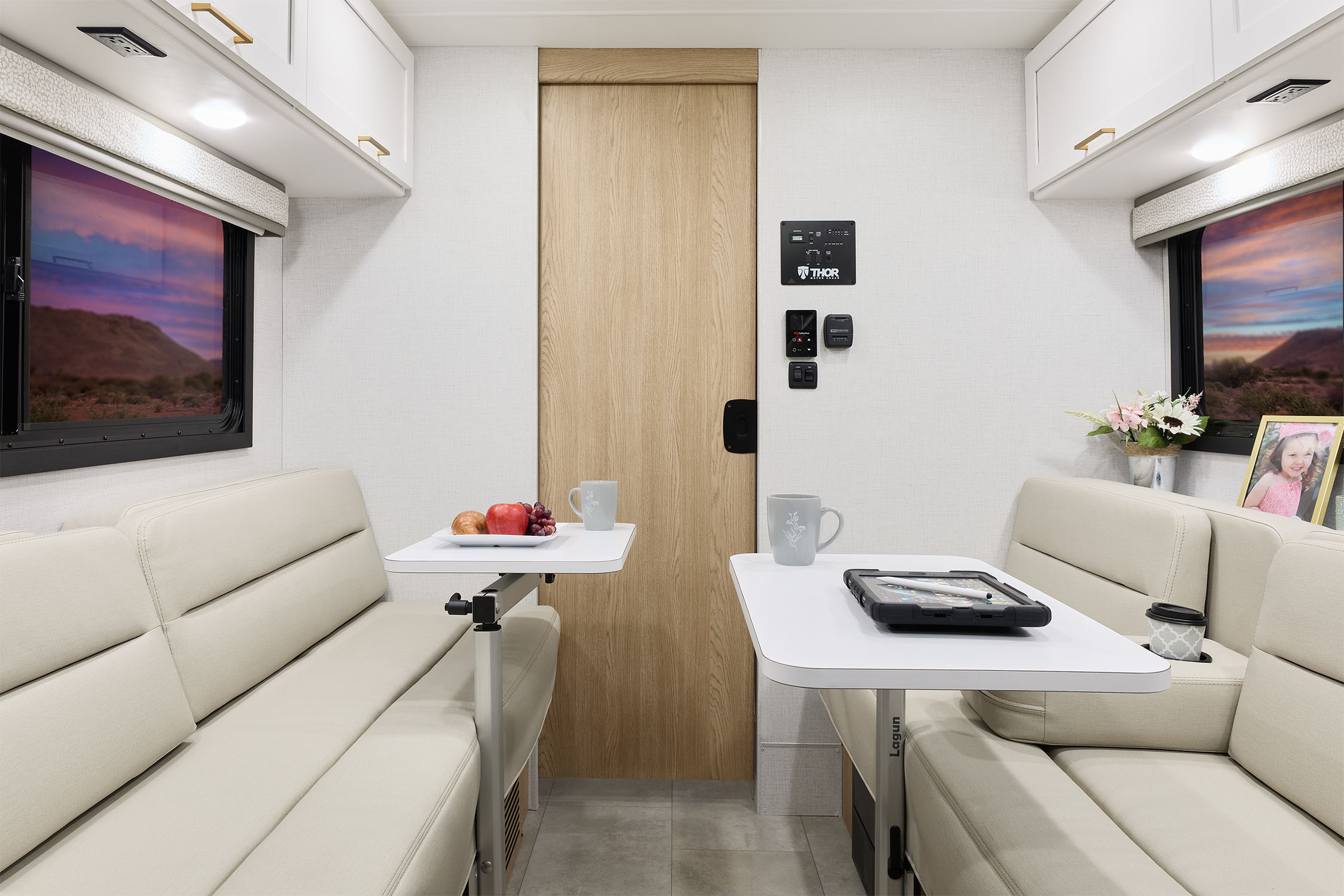 2026 Chateau 19X Snow Leopard Hampton Collection Lagun Tables