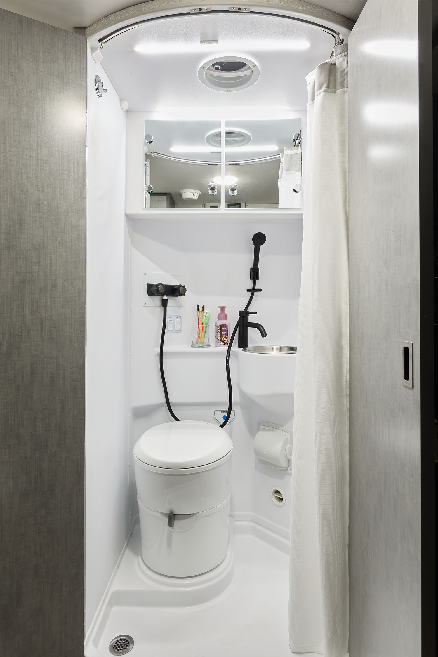 2026 Rize Sport 18ZS Charcoal Fusion Bath