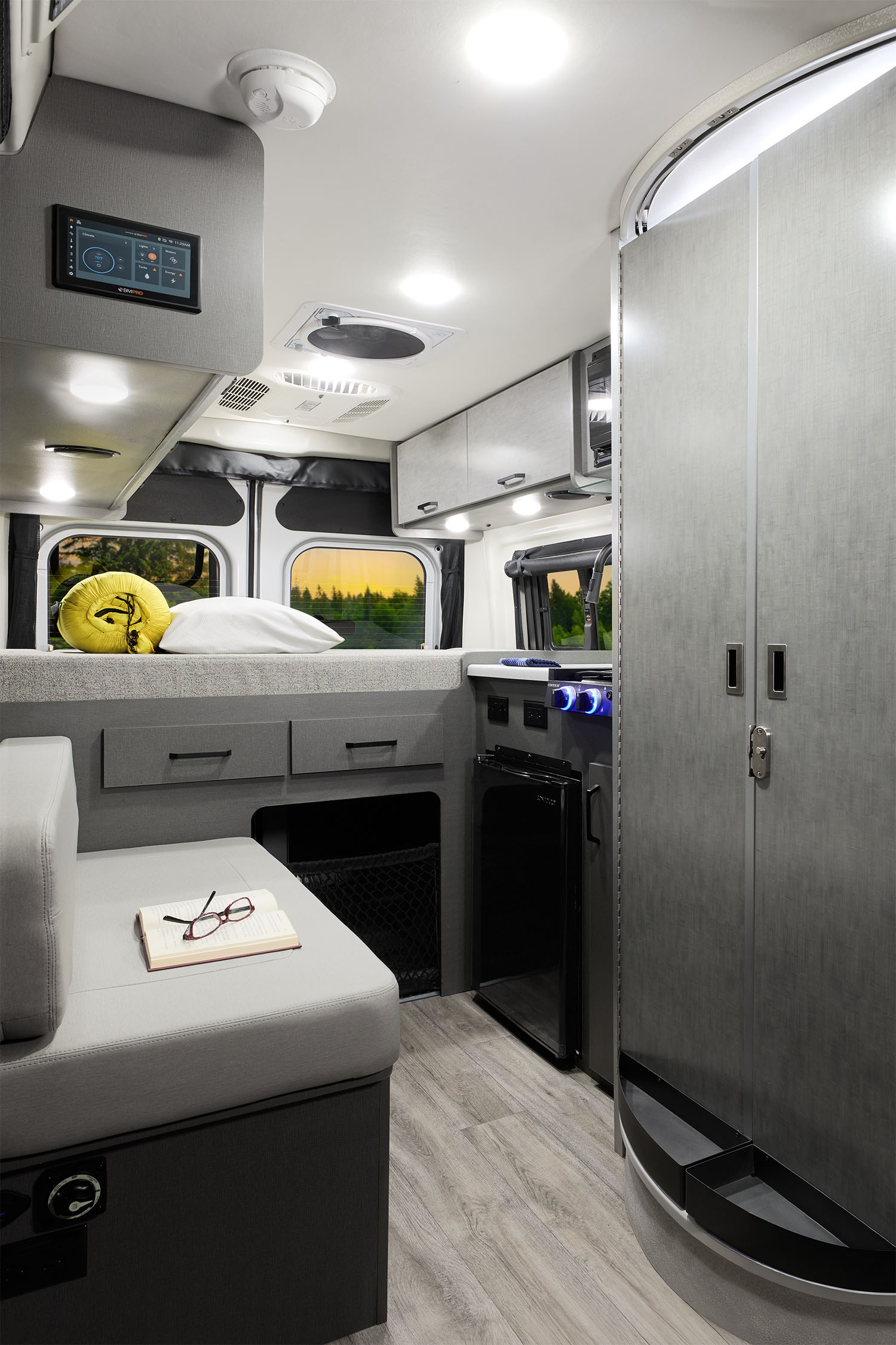 2026 Rize Sport 18ZS Charcoal Fusion Front to Back