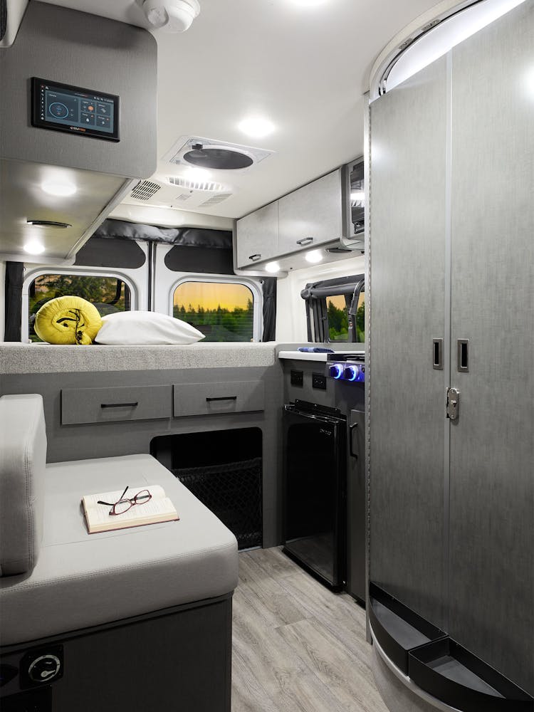 2026 Rize Sport 18ZS Charcoal Fusion Front to Back