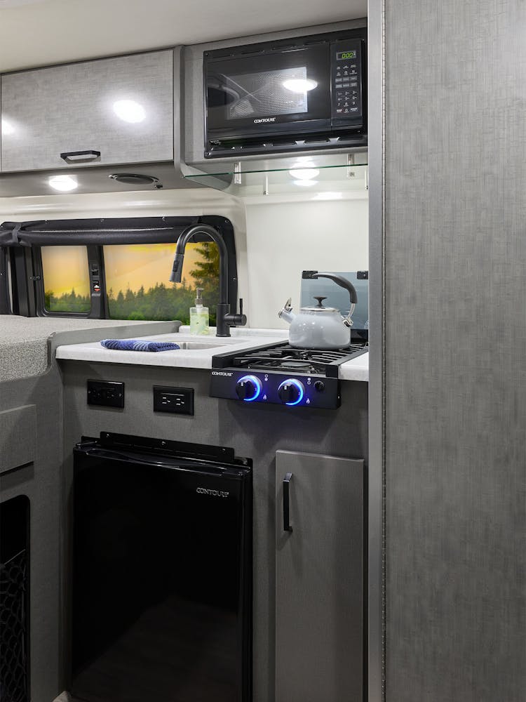 2026 Rize Sport 18ZS Charcoal Fusion Kitchen