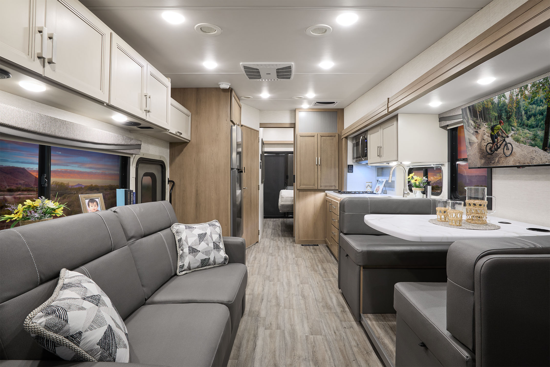 2026 Outlaw WWE 38K Night Raven Park Collection Front to Back