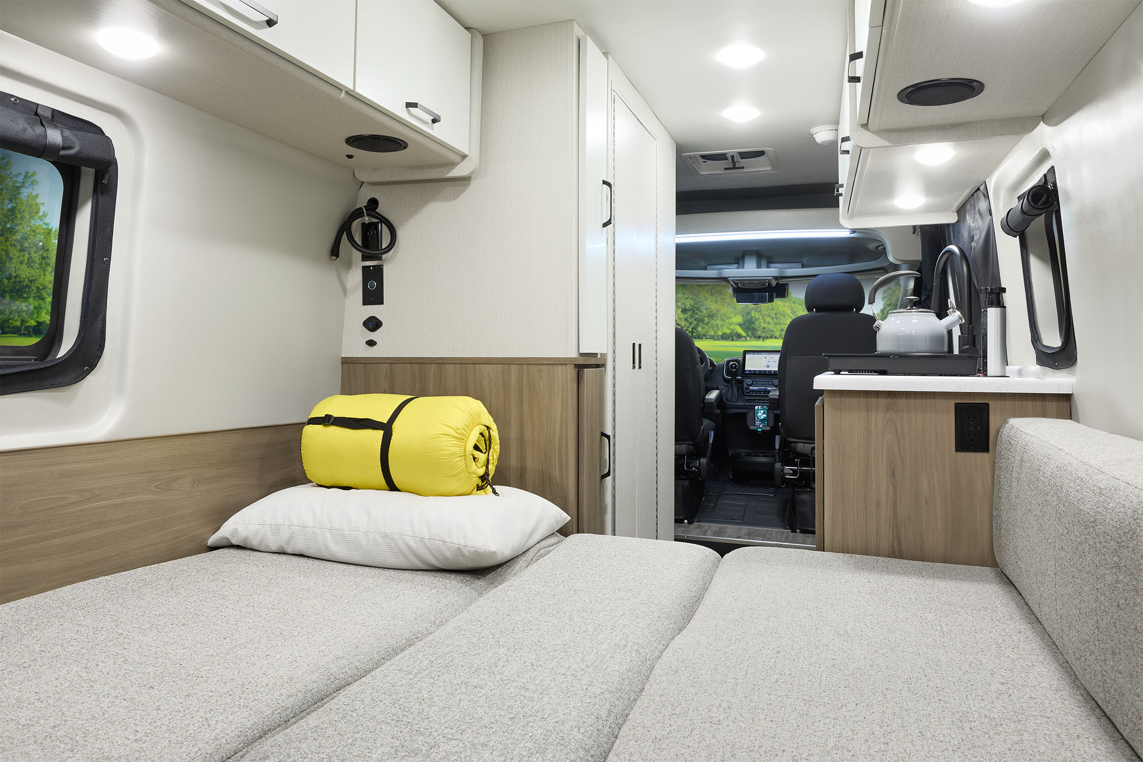 2026 Sequence Sport 20US Alpine White Bed Conversion