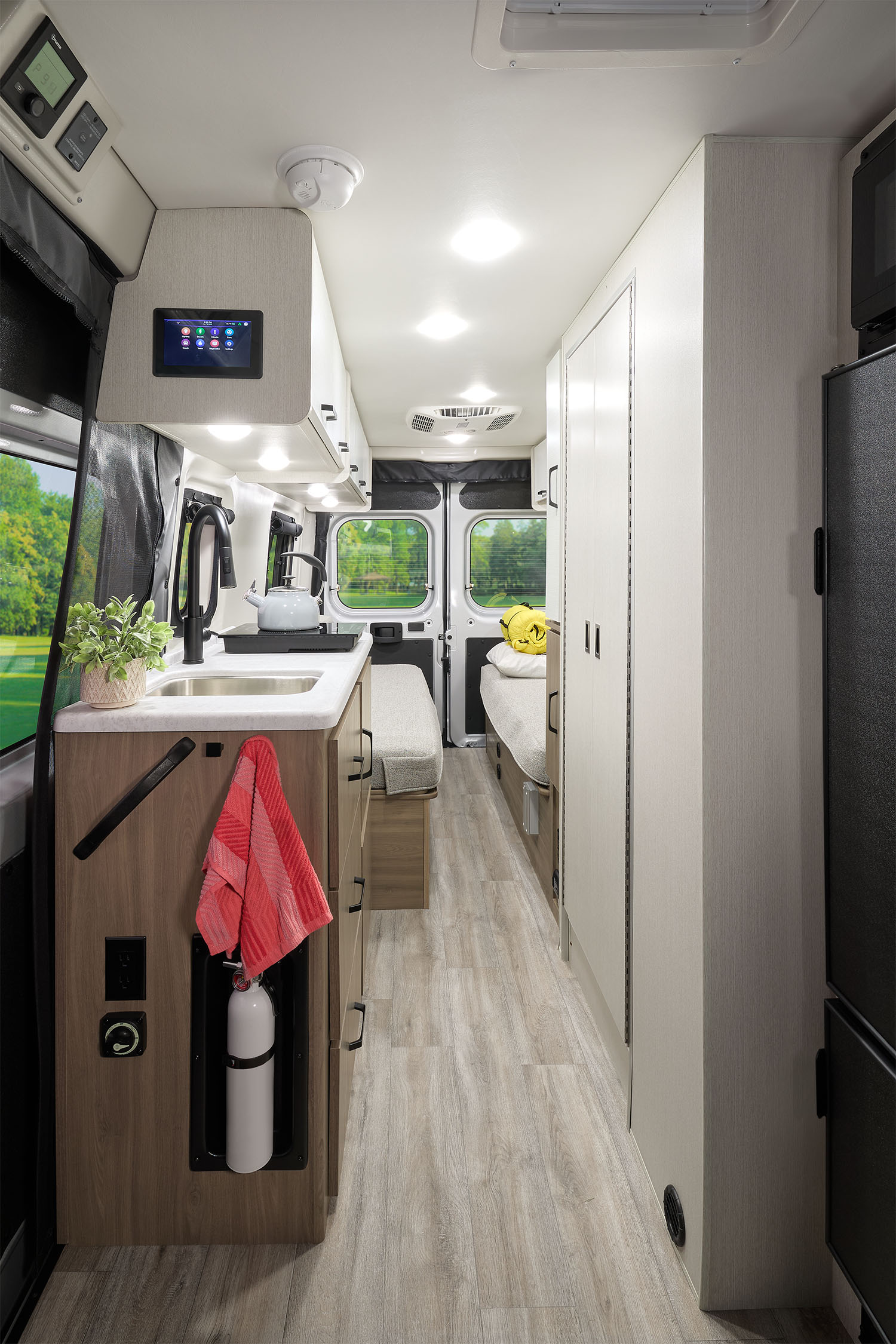 2026 Sequence Sport 20US Alpine White Front to Back