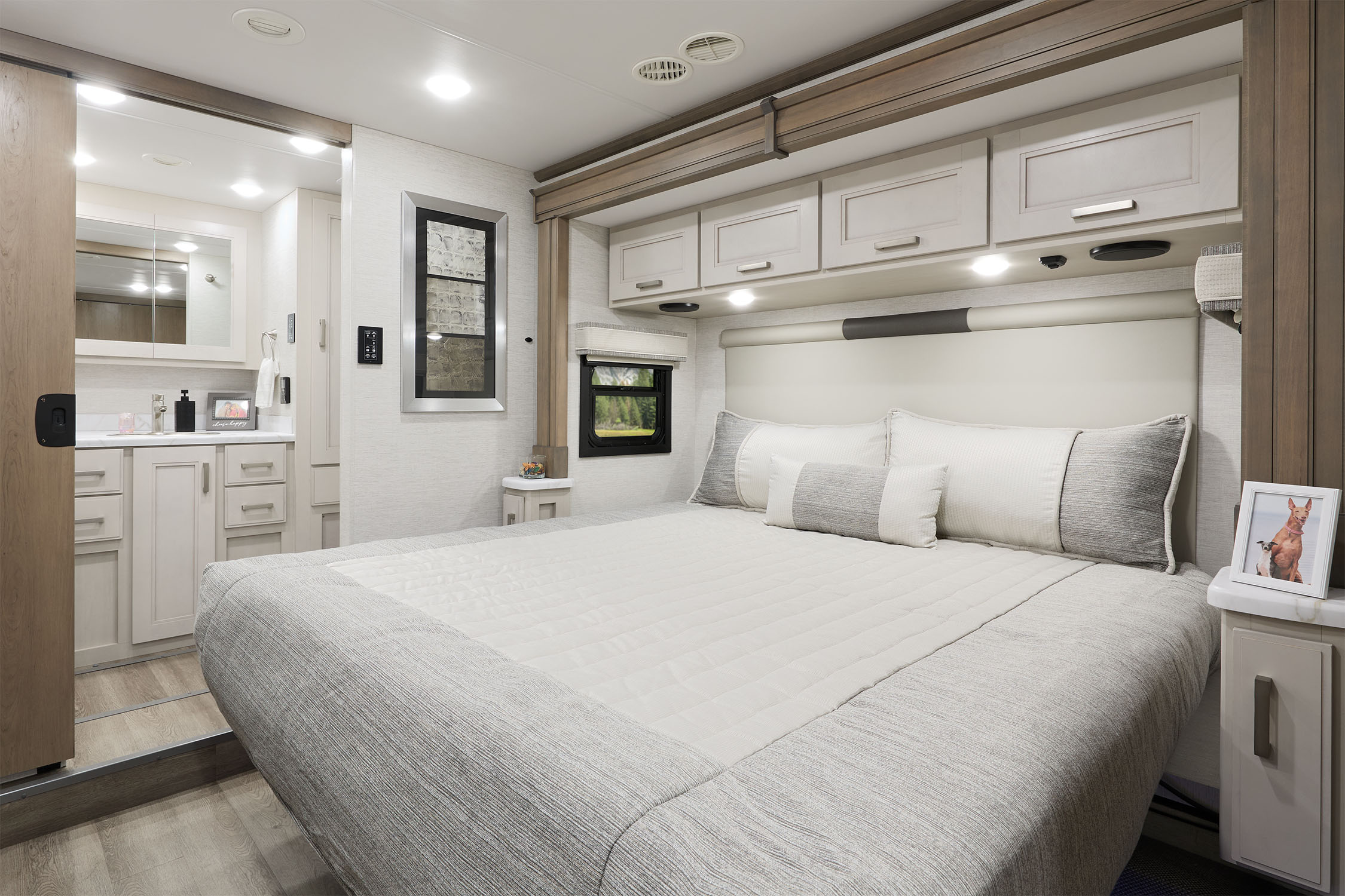 2026 Riviera 38RB Astrella 2 Chalet Collection Bedroom