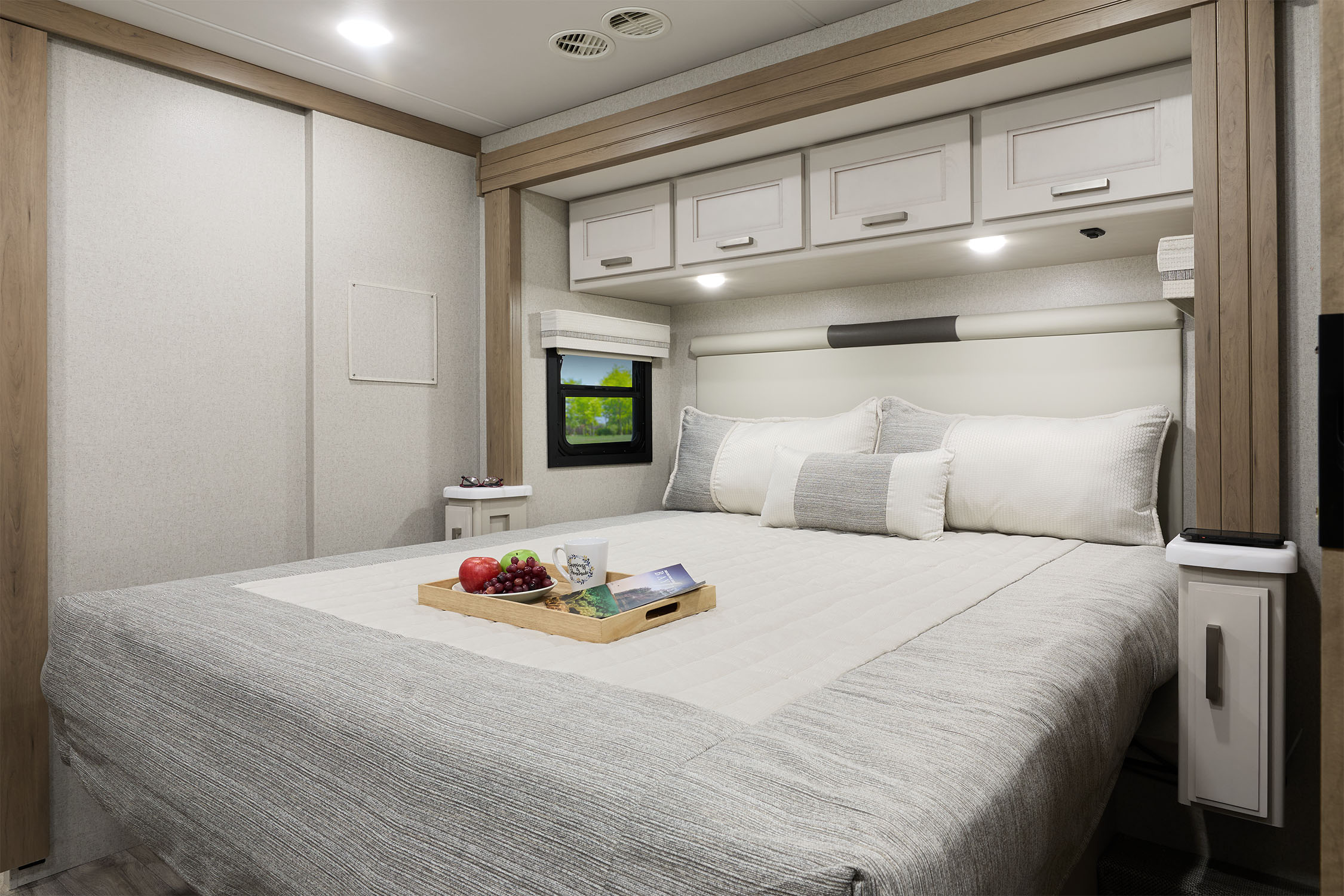 2026 Inception 38XL North Island 2 Chalet Collection Bedroom