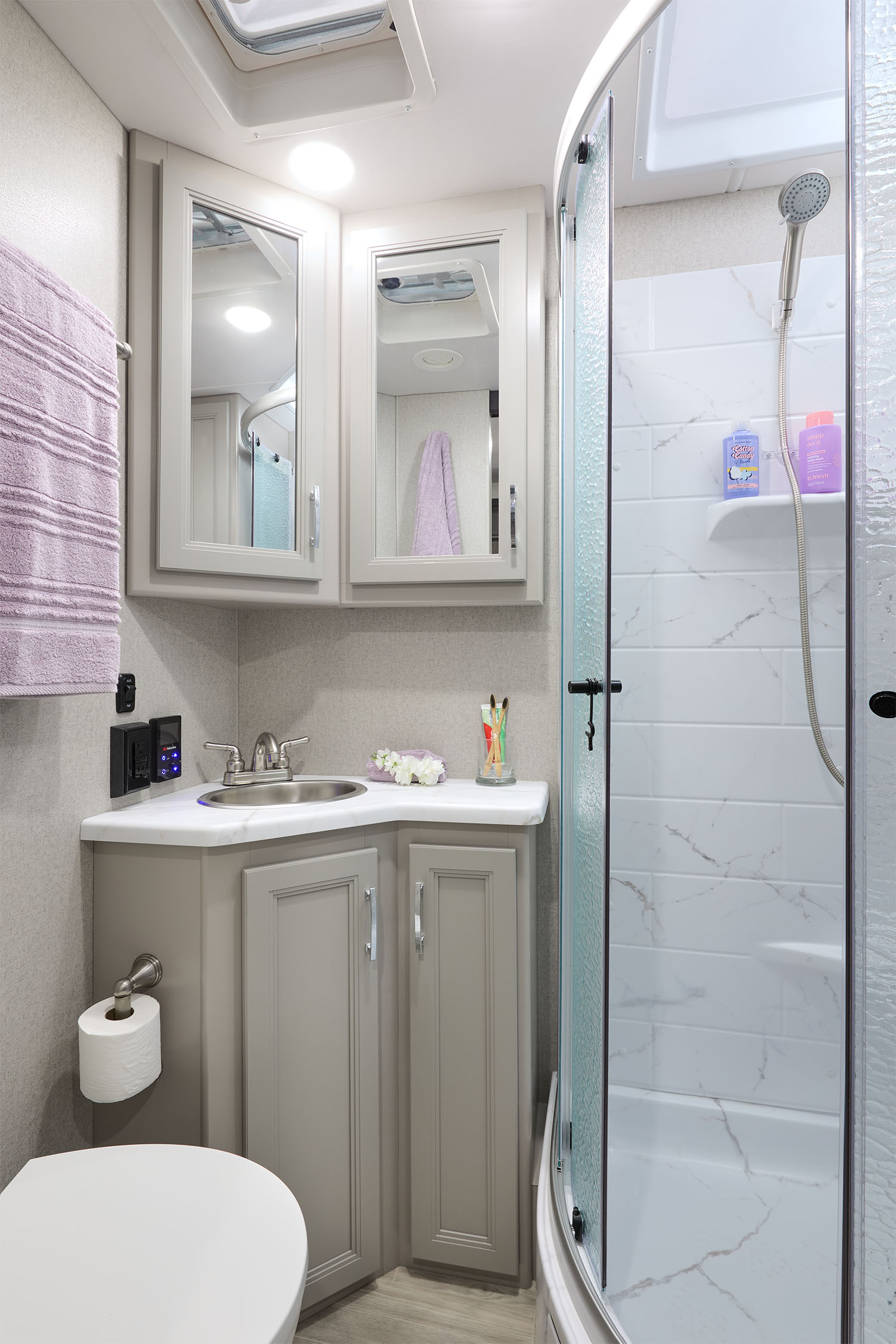 2026 Omni Trail R36 Morning Breeze Brighton Collection Bath