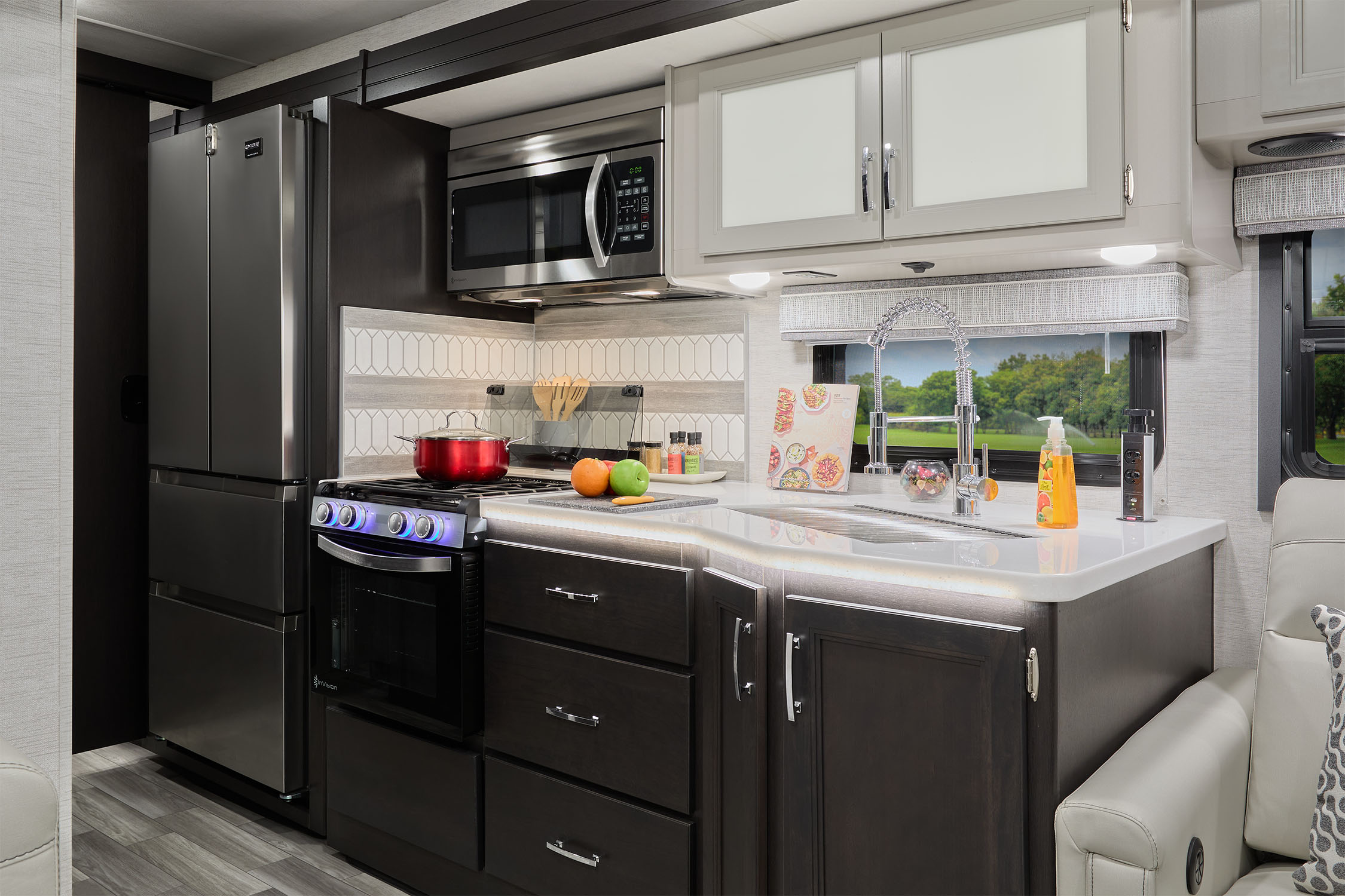 2026 Luminate MM30 Port Charlotte Brighton Collection Kitchen
