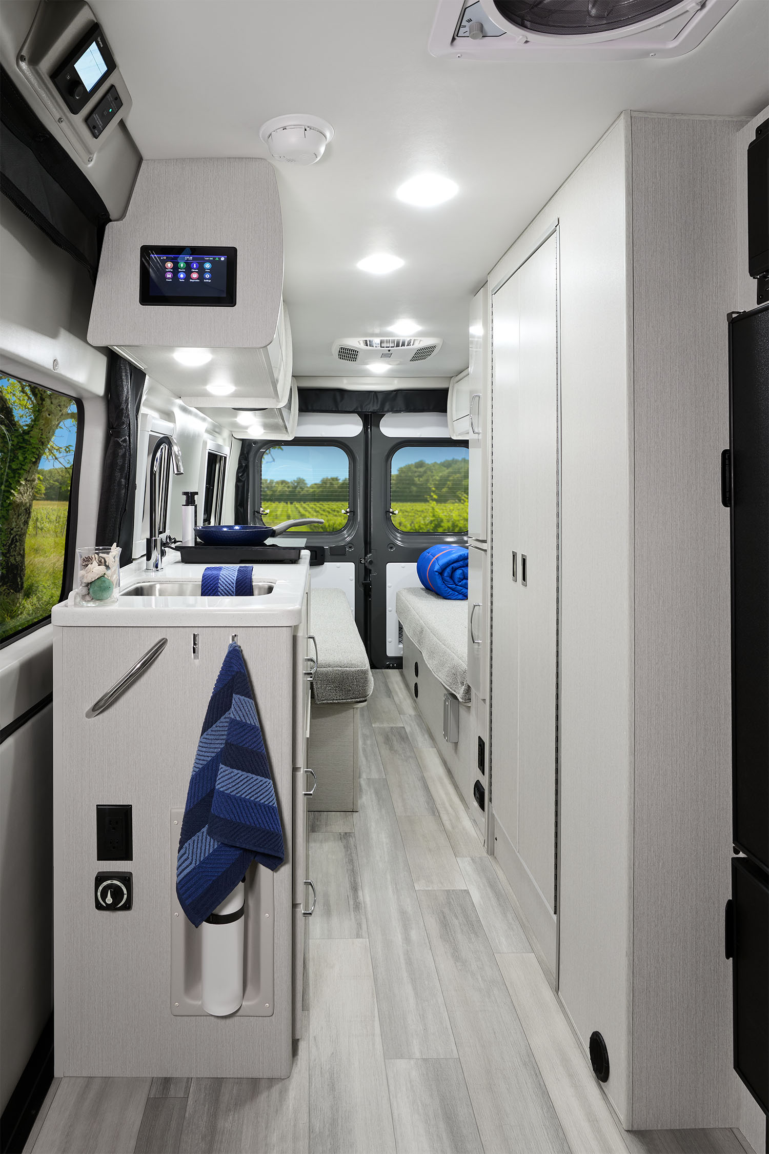 2026 Tellaro 20U Modern White Front to Back