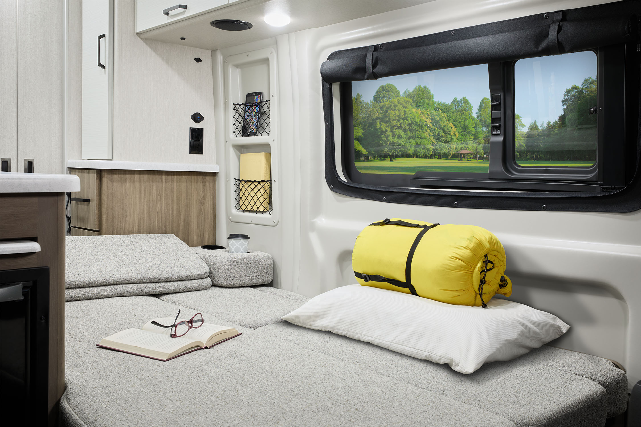 2026 Scope Sport 18MS Alpine White Conversion Bed