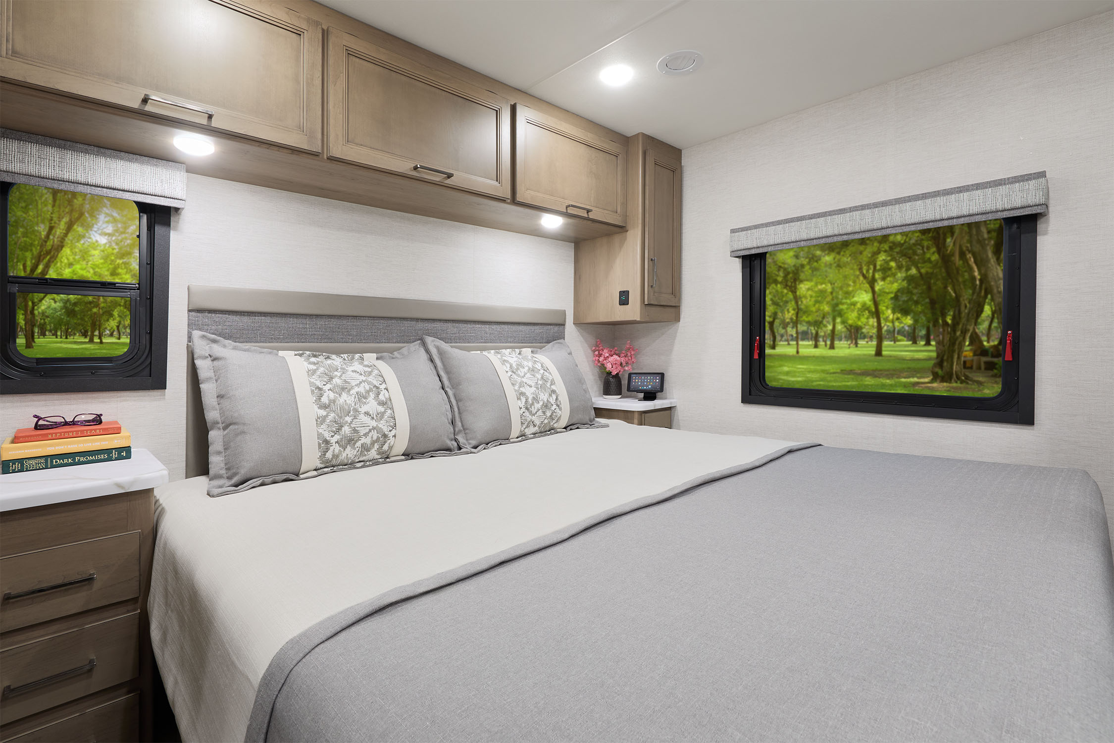 2026 ACE 32B Grand Haven & Retreat Collection Bedroom