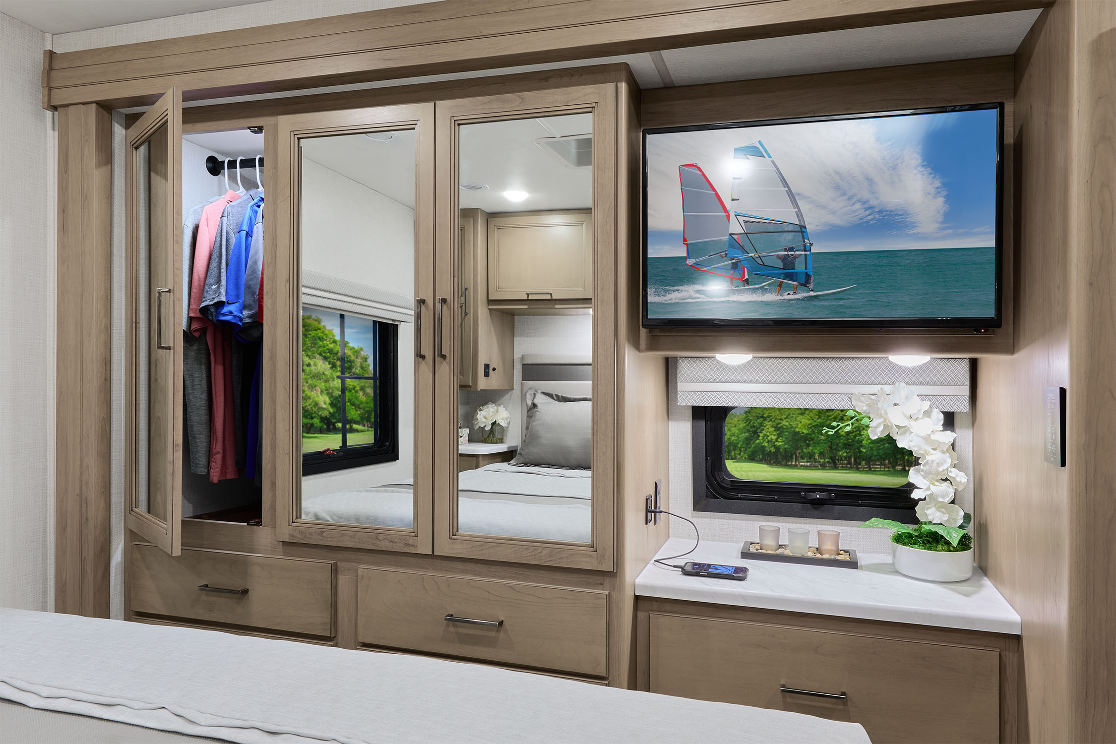 2026 Windsport 29L Silk Haze 2 Retreat Collection Bedroom Wardrobe