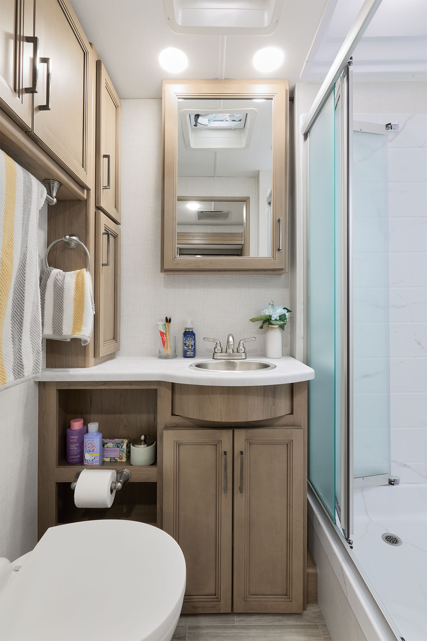 2026 Windsport 29L Silk Haze 2 Retreat Collection Bath