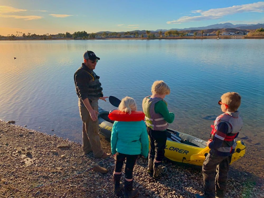 Blog photo 5 Tips for Making and Keeping Friends on the Road - kayaking