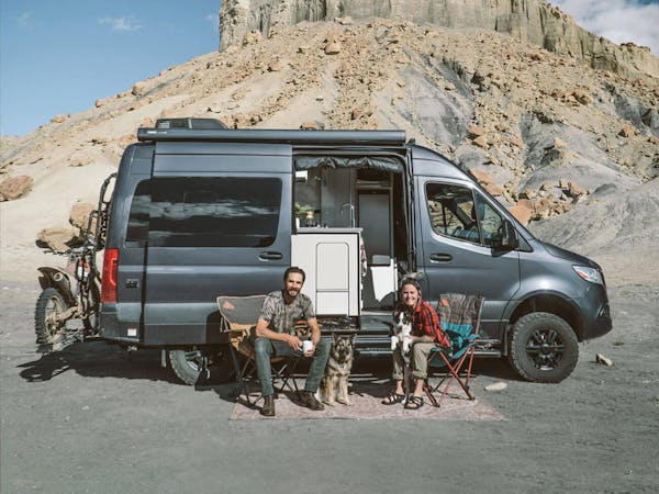 Axis 24.1 Floorplan Thor Motor Coach