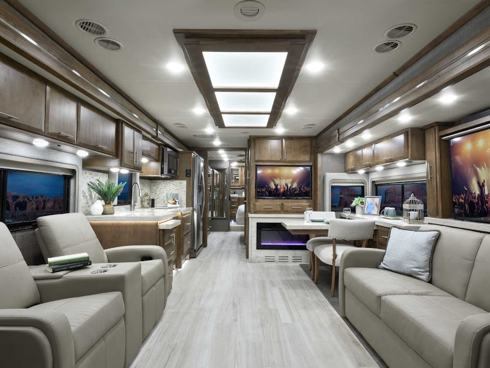 2022 Thor Venetian Class A Diesel Pusher RV R40 Front to Back - Studio Collection™ Moonraker Sanibel Cabinetry