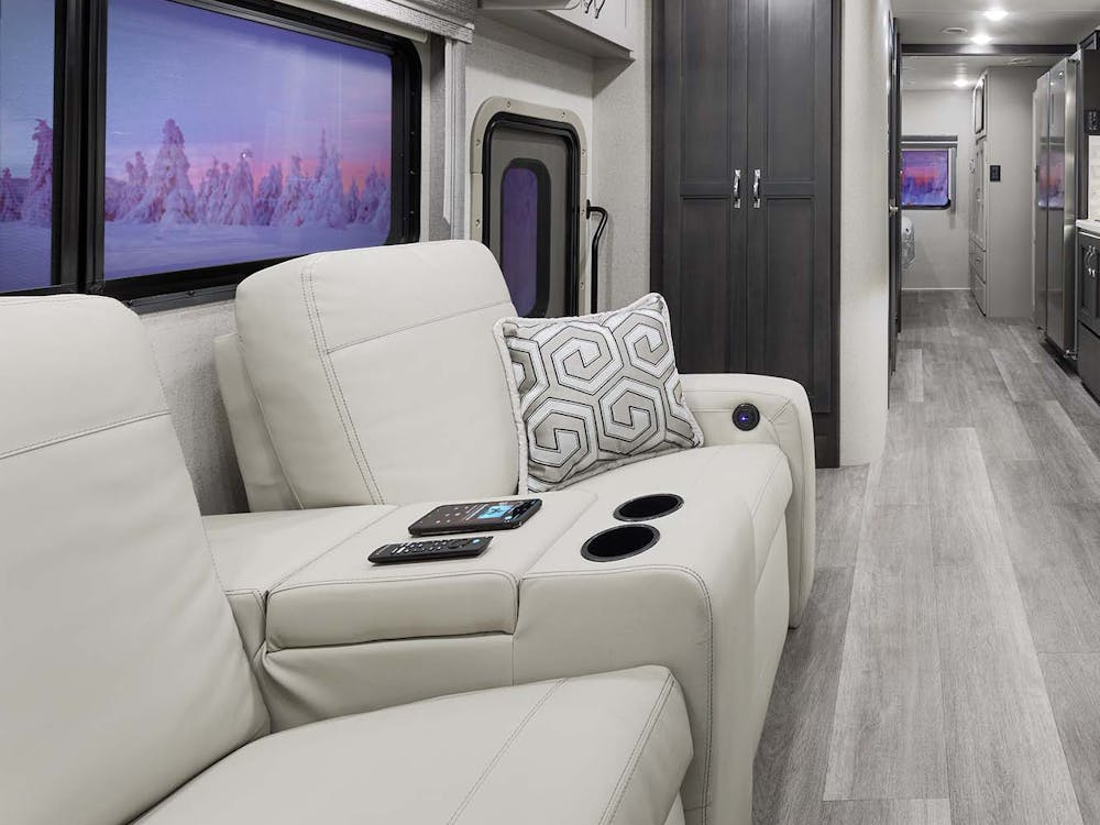 Inception® - Thor Motor Coach