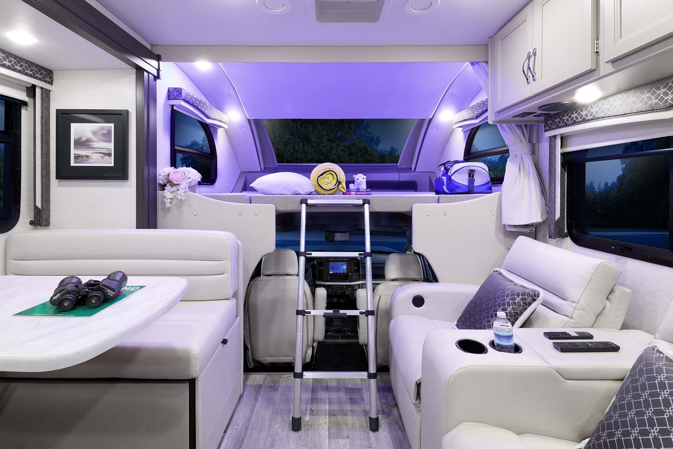 Thor Omni Super C Diesel Motorhomes Thor Motor Coach