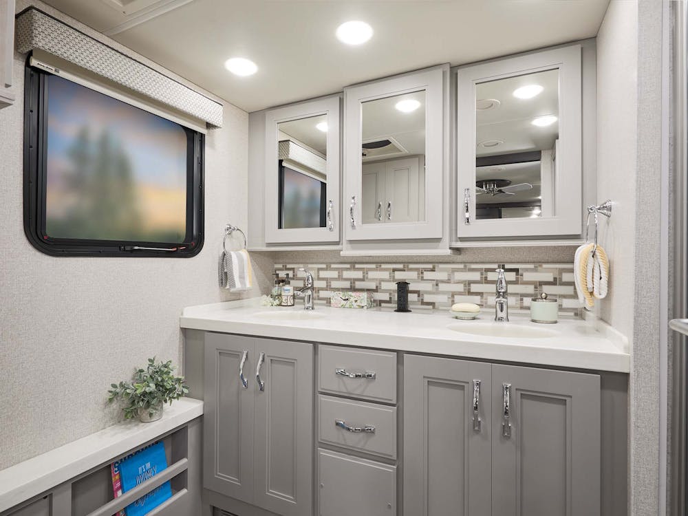2023 Thor Venetian Class A Diesel Pusher RV F42 Dual Vanity Bath - Lifestyle Edition™ Casera Asheville Cabinetry