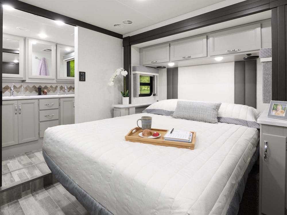 2024 Palazzo GT 37.5 in Stardust with Brighton cabinetry bedroom